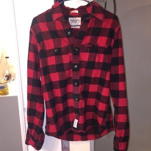 Abercrombie & Fitch Red/Black Long-Sleeve Flannel